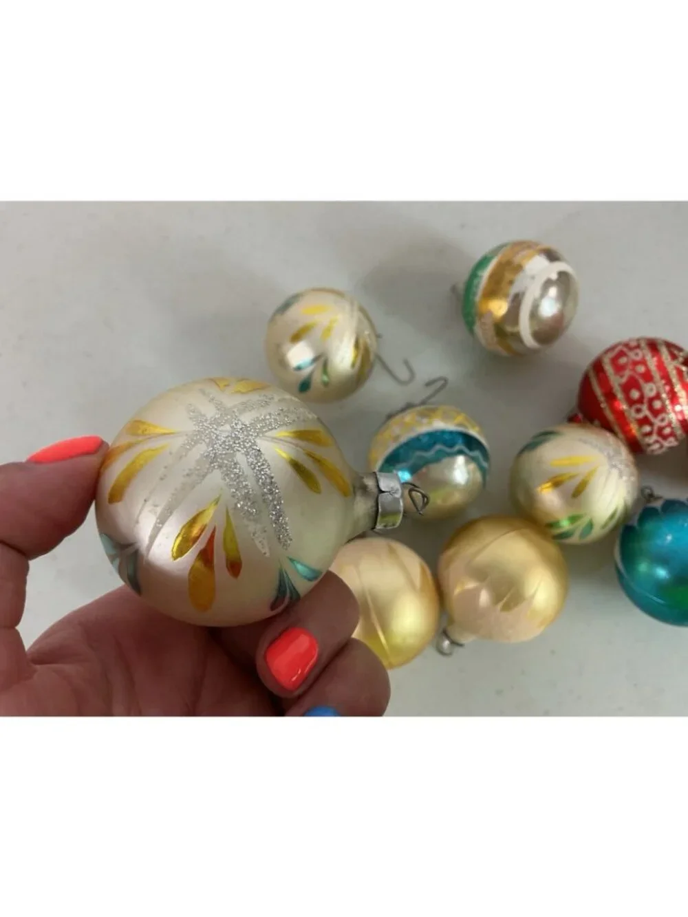 Vintage Frosted Glass Christmas Tree Ornaments Balls Lot of 12